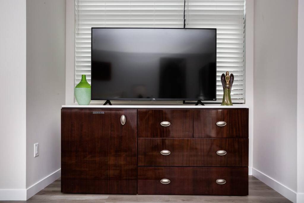Comfy Studio With Cali King Size Mattress San Diego Esterno foto