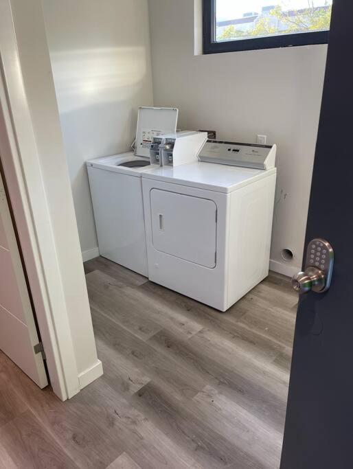 Comfy Studio With Cali King Size Mattress San Diego Esterno foto